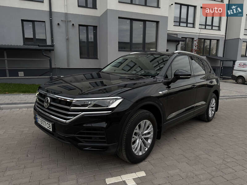 Внедорожник / Кроссовер Volkswagen Touareg 2019 в Дубно