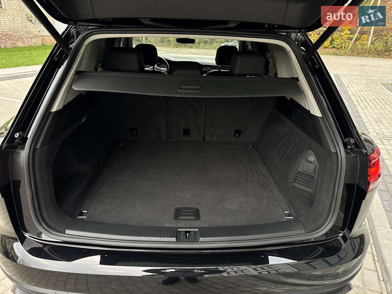 Внедорожник / Кроссовер Volkswagen Touareg 2019 в Дубно