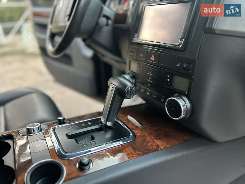 Позашляховик / Кросовер Volkswagen Touareg 2007 в Вінниці