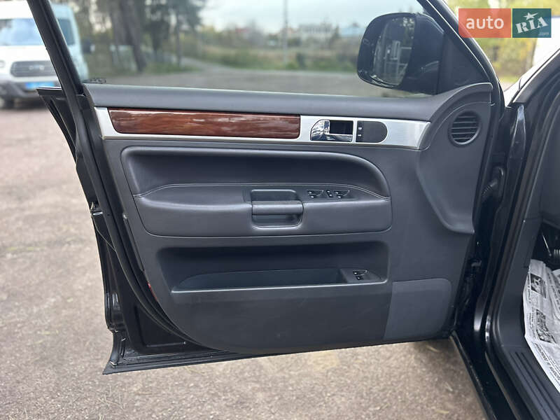 Позашляховик / Кросовер Volkswagen Touareg 2007 в Вінниці