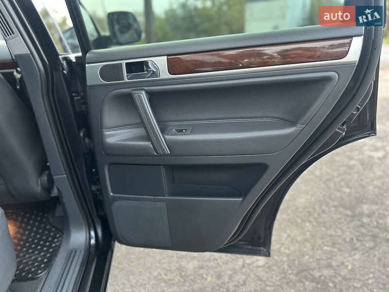 Позашляховик / Кросовер Volkswagen Touareg 2007 в Вінниці