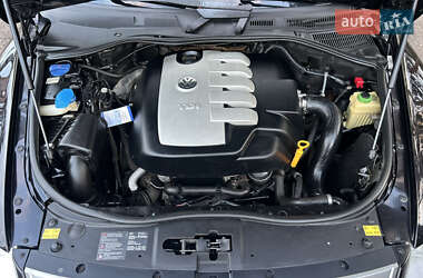 Внедорожник / Кроссовер Volkswagen Touareg 2007 в 