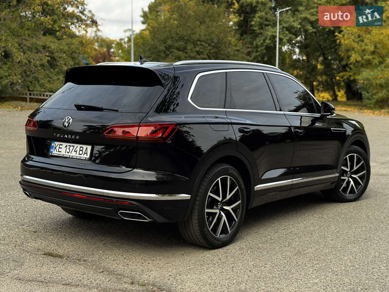 Внедорожник / Кроссовер Volkswagen Touareg 2021 в Днепре