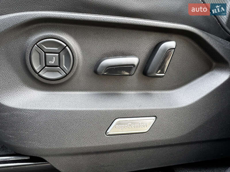 Внедорожник / Кроссовер Volkswagen Touareg 2021 в Днепре