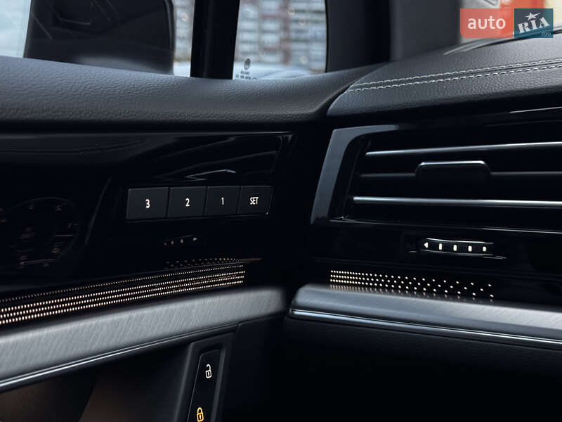 Внедорожник / Кроссовер Volkswagen Touareg 2021 в Днепре