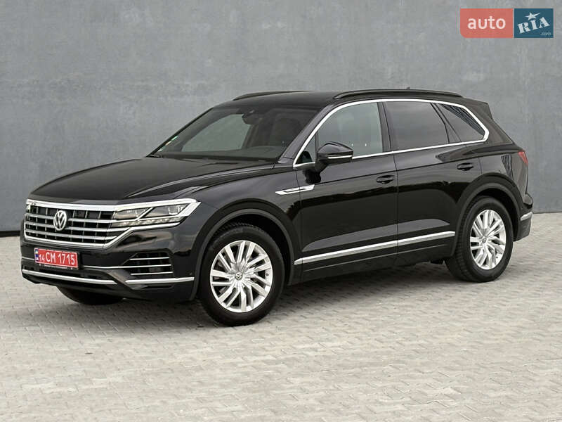 Внедорожник / Кроссовер Volkswagen Touareg 2019 в Львове