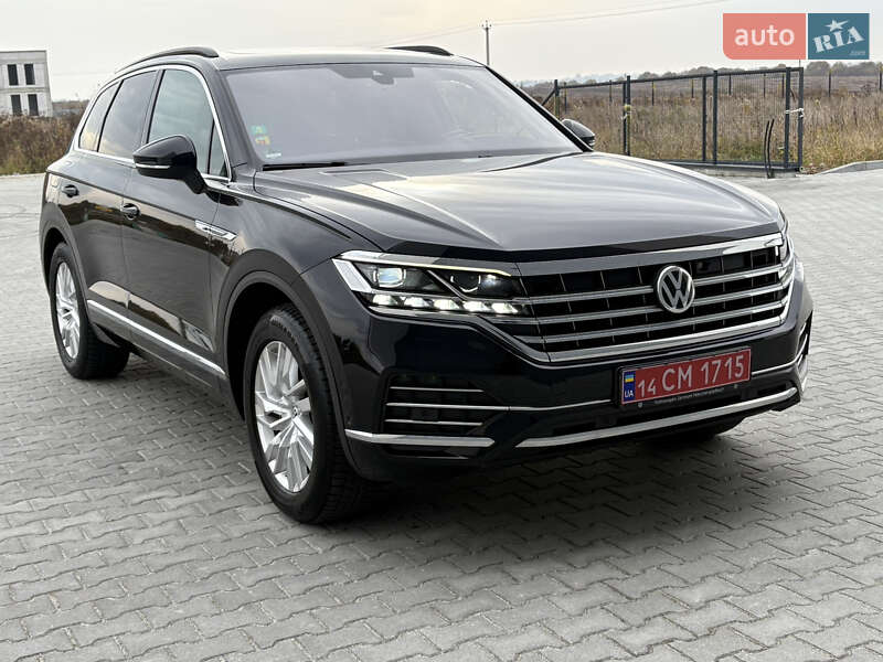 Внедорожник / Кроссовер Volkswagen Touareg 2019 в Львове
