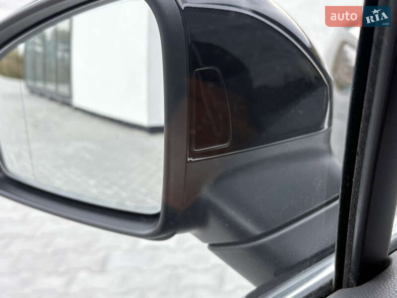 Внедорожник / Кроссовер Volkswagen Touareg 2019 в Львове