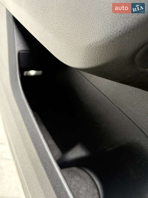 Внедорожник / Кроссовер Volkswagen Touareg 2019 в Львове