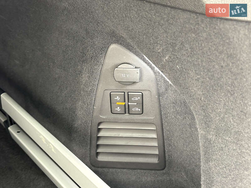 Внедорожник / Кроссовер Volkswagen Touareg 2019 в Львове