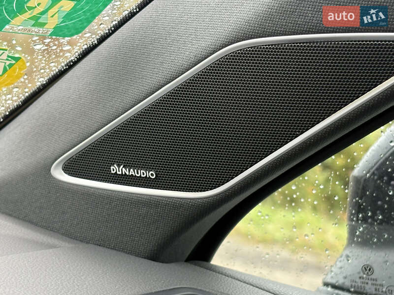 Внедорожник / Кроссовер Volkswagen Touareg 2019 в Львове