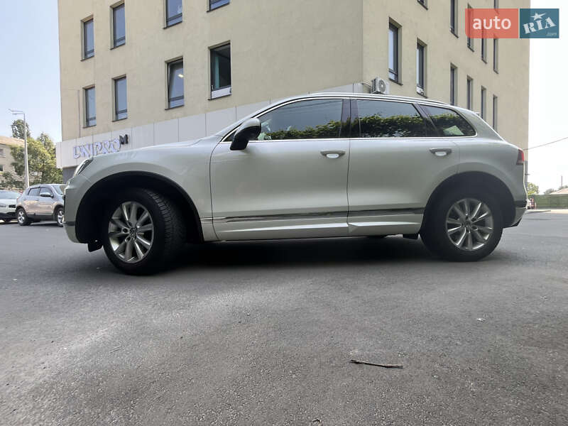 Внедорожник / Кроссовер Volkswagen Touareg 2018 в Киеве фото 6 Внедорожник / Кроссовер Volkswagen Touareg 2018 в Киеве