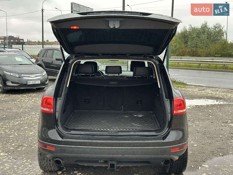 Внедорожник / Кроссовер Volkswagen Touareg 2017 в Тернополе