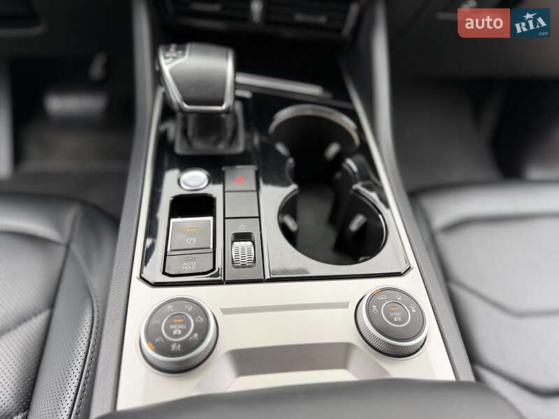 Позашляховик / Кросовер Volkswagen Touareg 2018 в Одесі