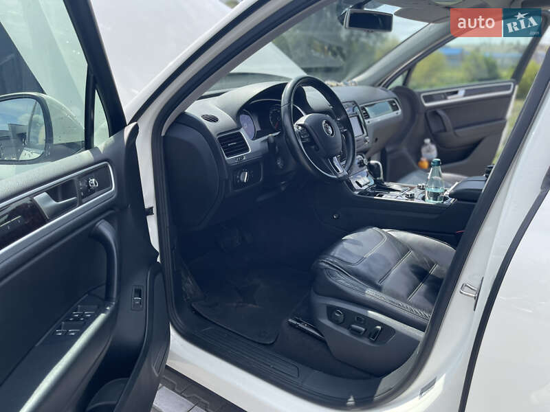 Внедорожник / Кроссовер Volkswagen Touareg 2011 в Киеве фото 14 Внедорожник / Кроссовер Volkswagen Touareg 2011 в Киеве