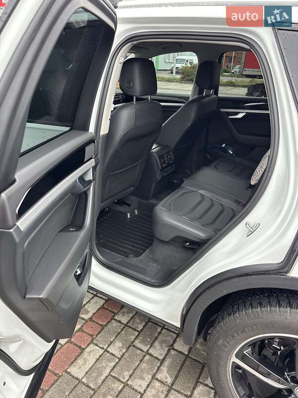 Позашляховик / Кросовер Volkswagen Touareg 2018 в Тячеві фото 13 Позашляховик / Кросовер Volkswagen Touareg 2018 в Тячеві