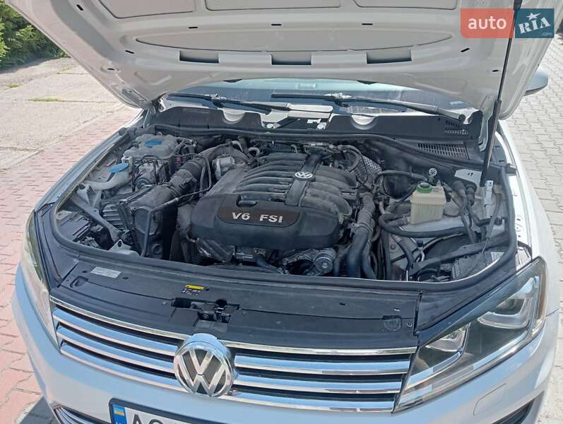 Позашляховик / Кросовер Volkswagen Touareg 2014 в Шепетівці