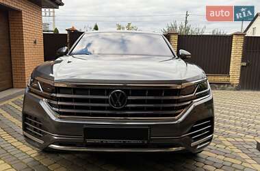 Внедорожник / Кроссовер Volkswagen Touareg 2020 в 