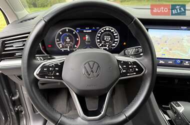 Внедорожник / Кроссовер Volkswagen Touareg 2020 в 