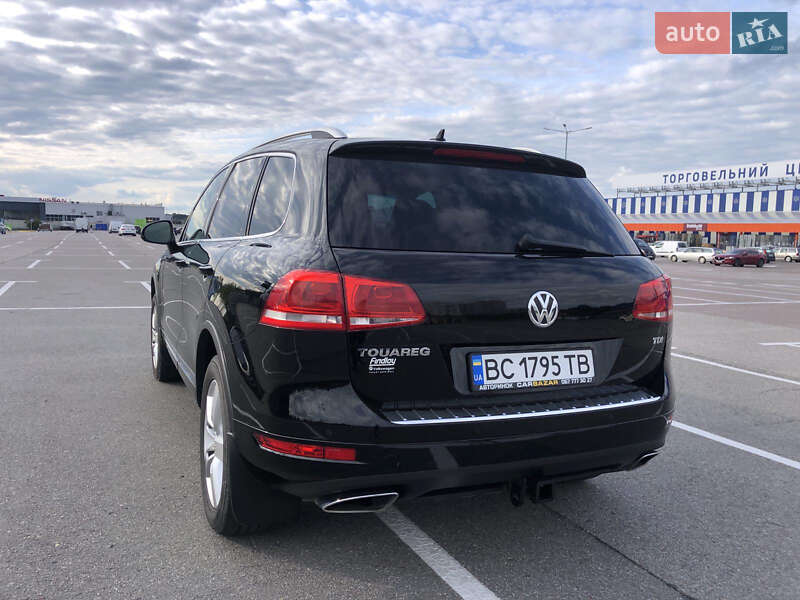 Внедорожник / Кроссовер Volkswagen Touareg 2011 в Львове