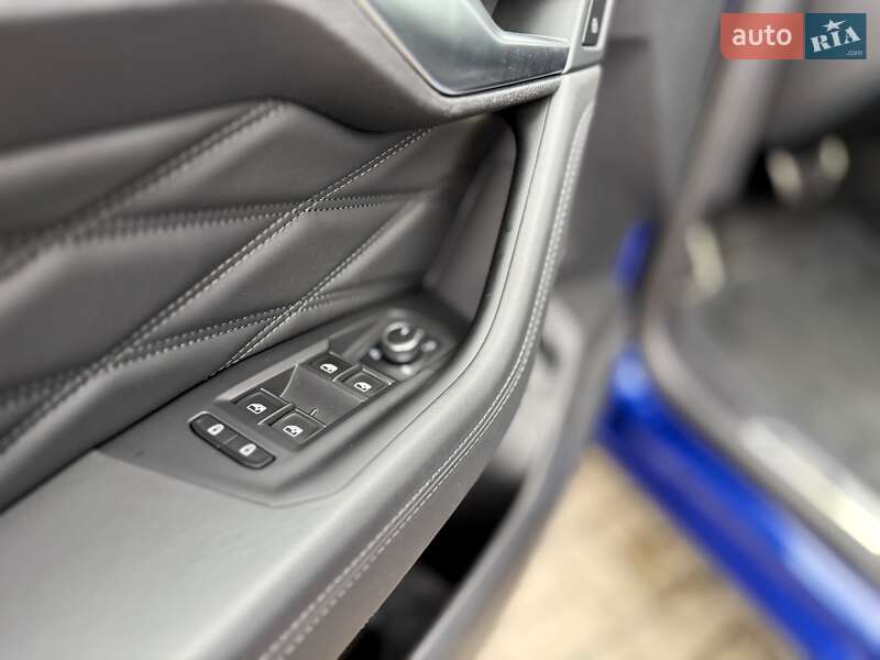 Позашляховик / Кросовер Volkswagen Touareg 2021 в Києві фото 35 Позашляховик / Кросовер Volkswagen Touareg 2021 в Києві