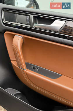 Внедорожник / Кроссовер Volkswagen Touareg 2013 в 