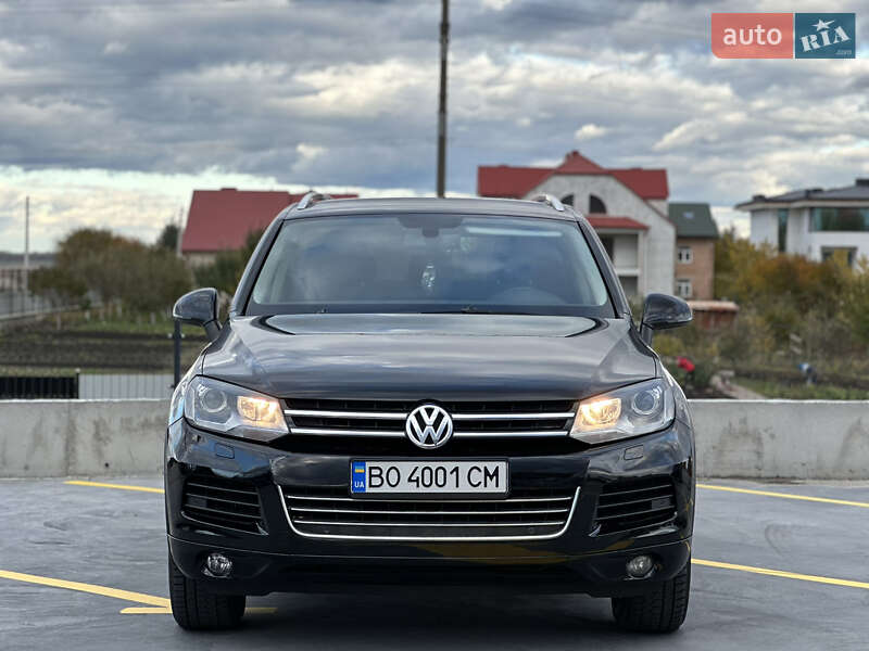 Позашляховик / Кросовер Volkswagen Touareg 2012 в Тернополі