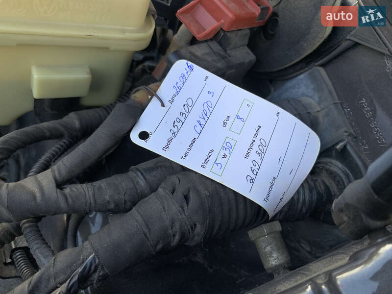 Внедорожник / Кроссовер Volkswagen Touareg 2011 в Бердичеве