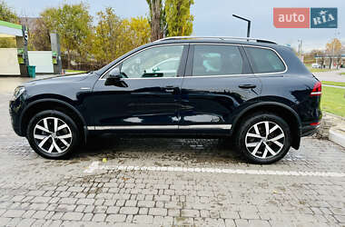 Позашляховик / Кросовер Volkswagen Touareg 2013 в Харкові