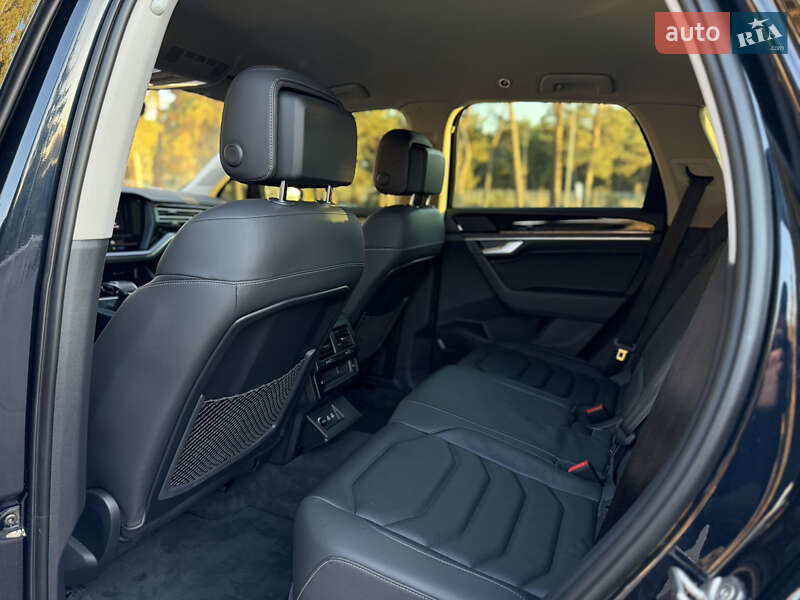 Позашляховик / Кросовер Volkswagen Touareg 2021 в Києві фото 27 Позашляховик / Кросовер Volkswagen Touareg 2021 в Києві