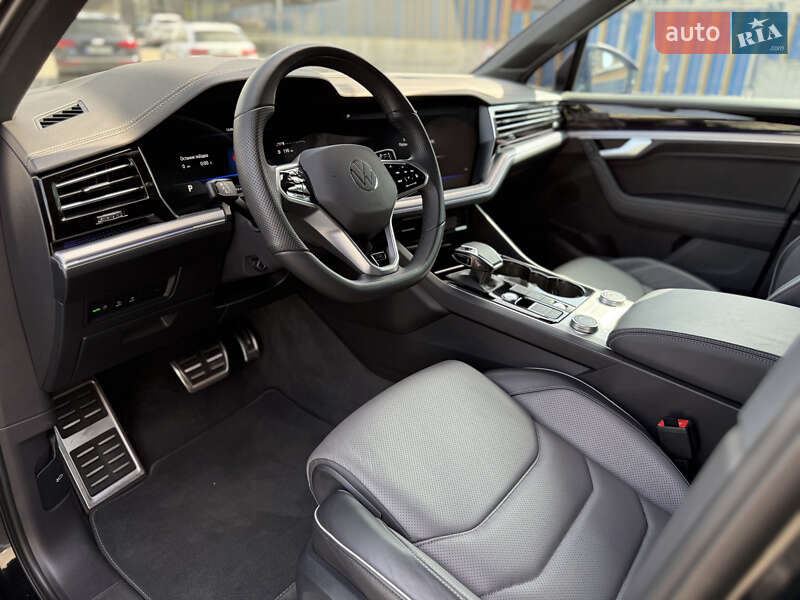 Позашляховик / Кросовер Volkswagen Touareg 2023 в Києві