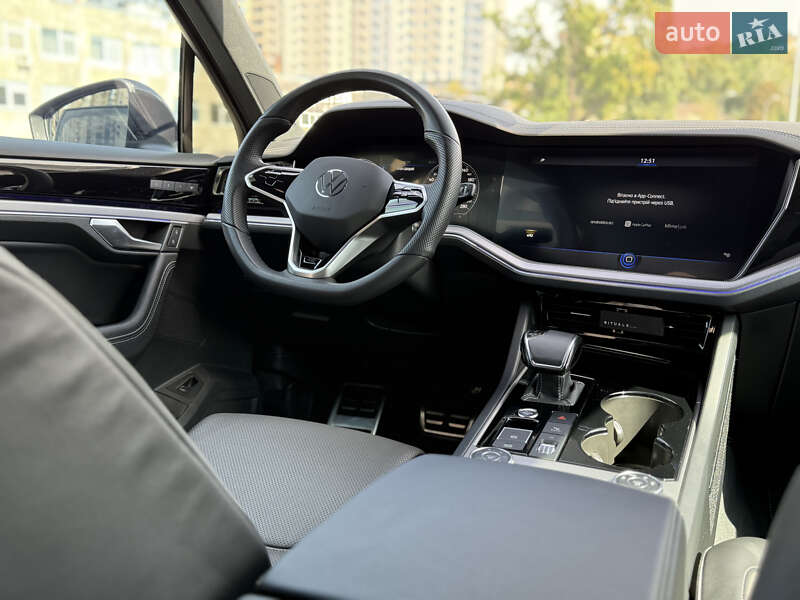 Позашляховик / Кросовер Volkswagen Touareg 2023 в Києві