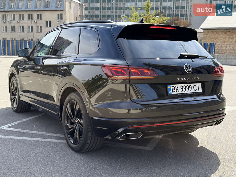 Позашляховик / Кросовер Volkswagen Touareg 2023 в Києві