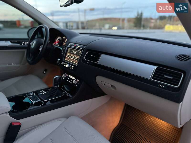Внедорожник / Кроссовер Volkswagen Touareg 2016 в Тернополе фото 45 Внедорожник / Кроссовер Volkswagen Touareg 2016 в Тернополе