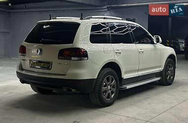 Внедорожник / Кроссовер Volkswagen Touareg 2007 в 