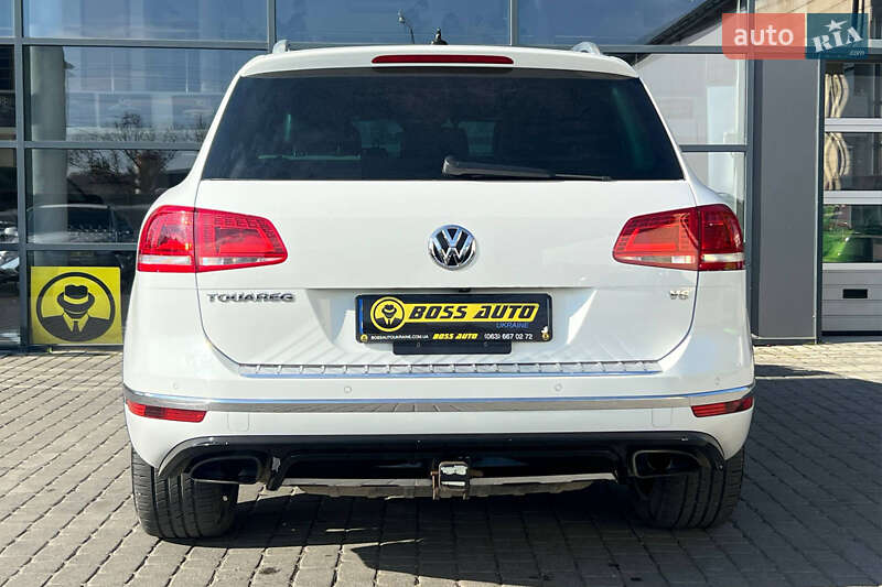 Позашляховик / Кросовер Volkswagen Touareg 2016 в Івано-Франківську