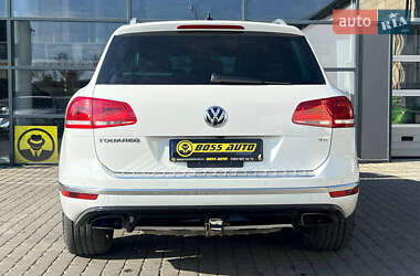 Позашляховик / Кросовер Volkswagen Touareg 2016 в 