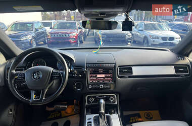 Позашляховик / Кросовер Volkswagen Touareg 2016 в 