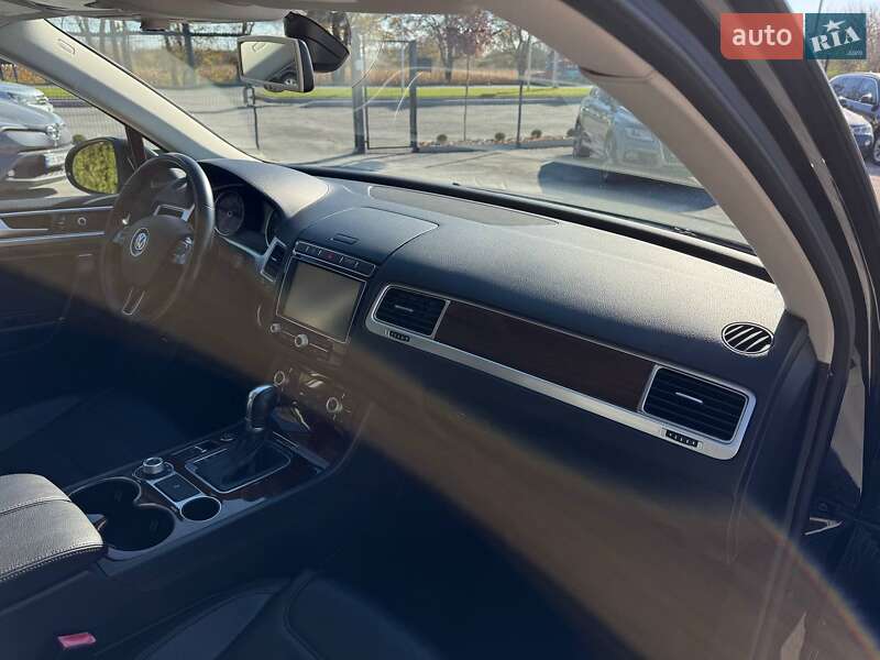 Внедорожник / Кроссовер Volkswagen Touareg 2014 в Каменец-Подольском фото 37 Внедорожник / Кроссовер Volkswagen Touareg 2014 в Каменец-Подольском