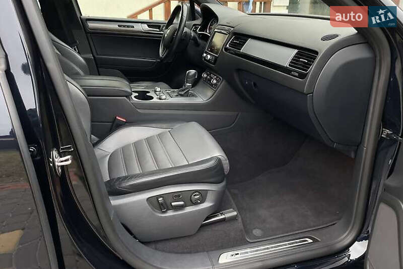 Внедорожник / Кроссовер Volkswagen Touareg 2016 в Киеве фото 20 Внедорожник / Кроссовер Volkswagen Touareg 2016 в Киеве