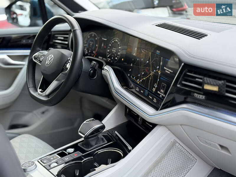 Позашляховик / Кросовер Volkswagen Touareg 2021 в Києві фото 28 Позашляховик / Кросовер Volkswagen Touareg 2021 в Києві