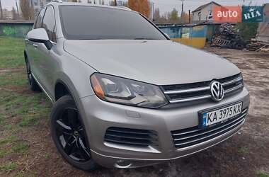 Внедорожник / Кроссовер Volkswagen Touareg 2011 в Киеве