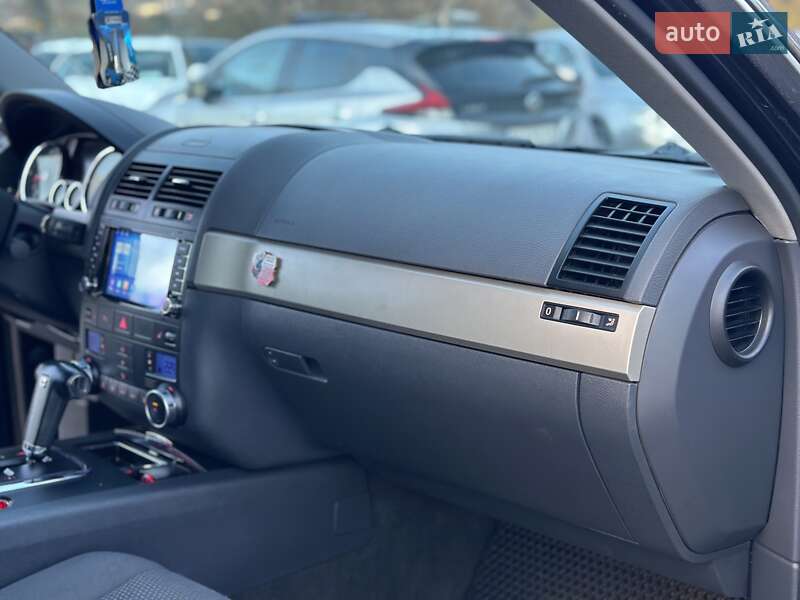 Внедорожник / Кроссовер Volkswagen Touareg 2008 в Хмельницком