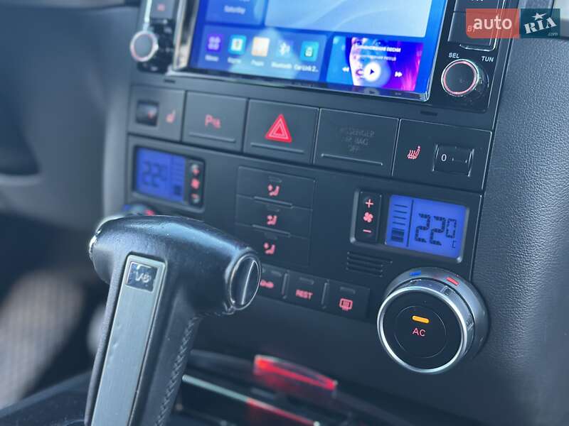 Внедорожник / Кроссовер Volkswagen Touareg 2008 в Хмельницком