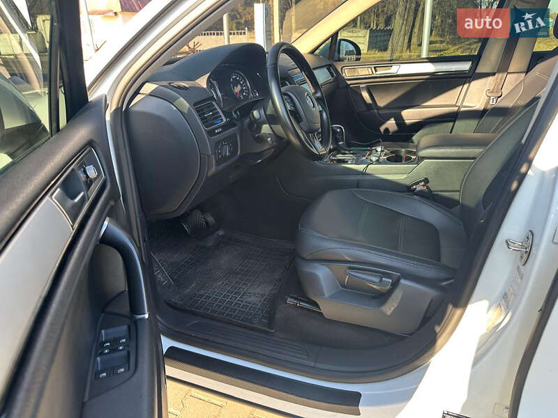 Позашляховик / Кросовер Volkswagen Touareg 2015 в Житомирі фото 9 Позашляховик / Кросовер Volkswagen Touareg 2015 в Житомирі