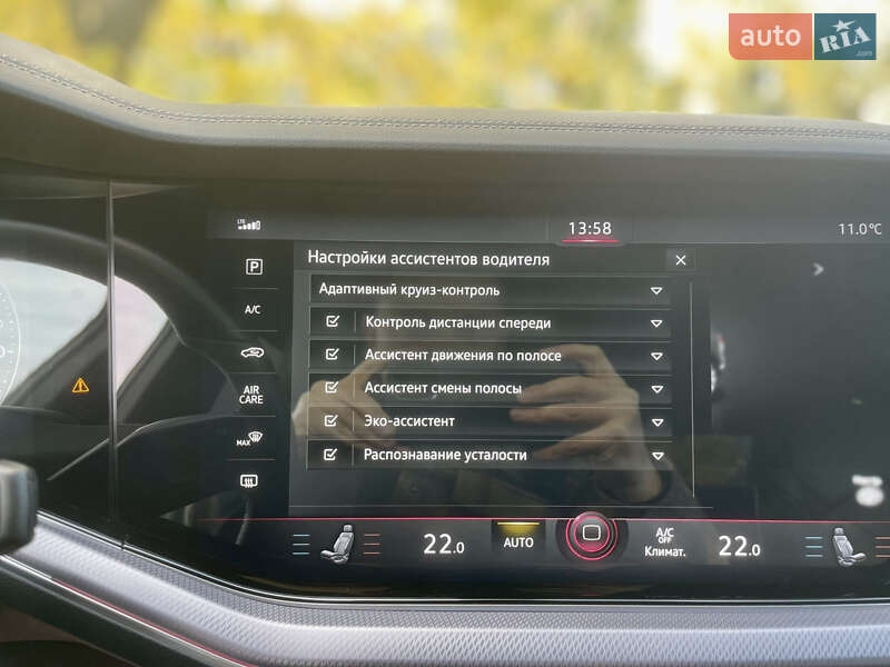 Внедорожник / Кроссовер Volkswagen Touareg 2022 в Киеве