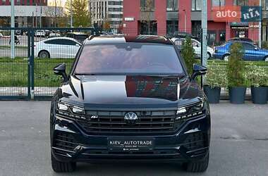 Внедорожник / Кроссовер Volkswagen Touareg 2021 в 
