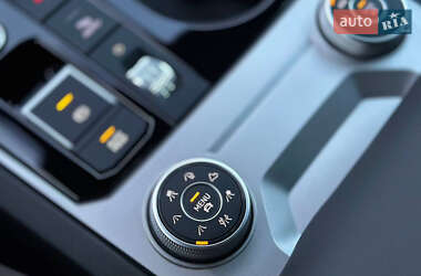 Внедорожник / Кроссовер Volkswagen Touareg 2021 в 