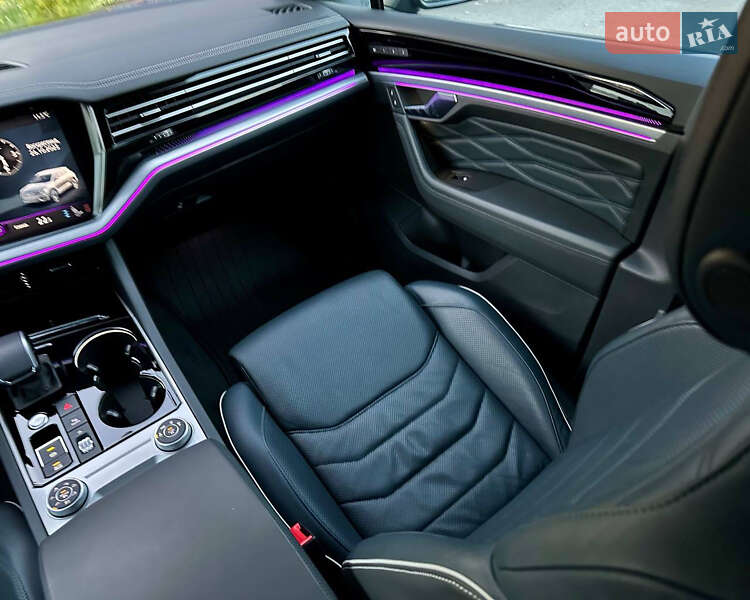 Позашляховик / Кросовер Volkswagen Touareg 2021 в Києві фото 59 Позашляховик / Кросовер Volkswagen Touareg 2021 в Києві