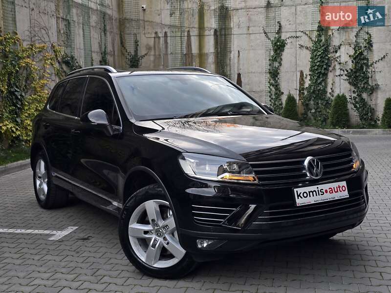 Позашляховик / Кросовер Volkswagen Touareg 2011 в Хмельницькому